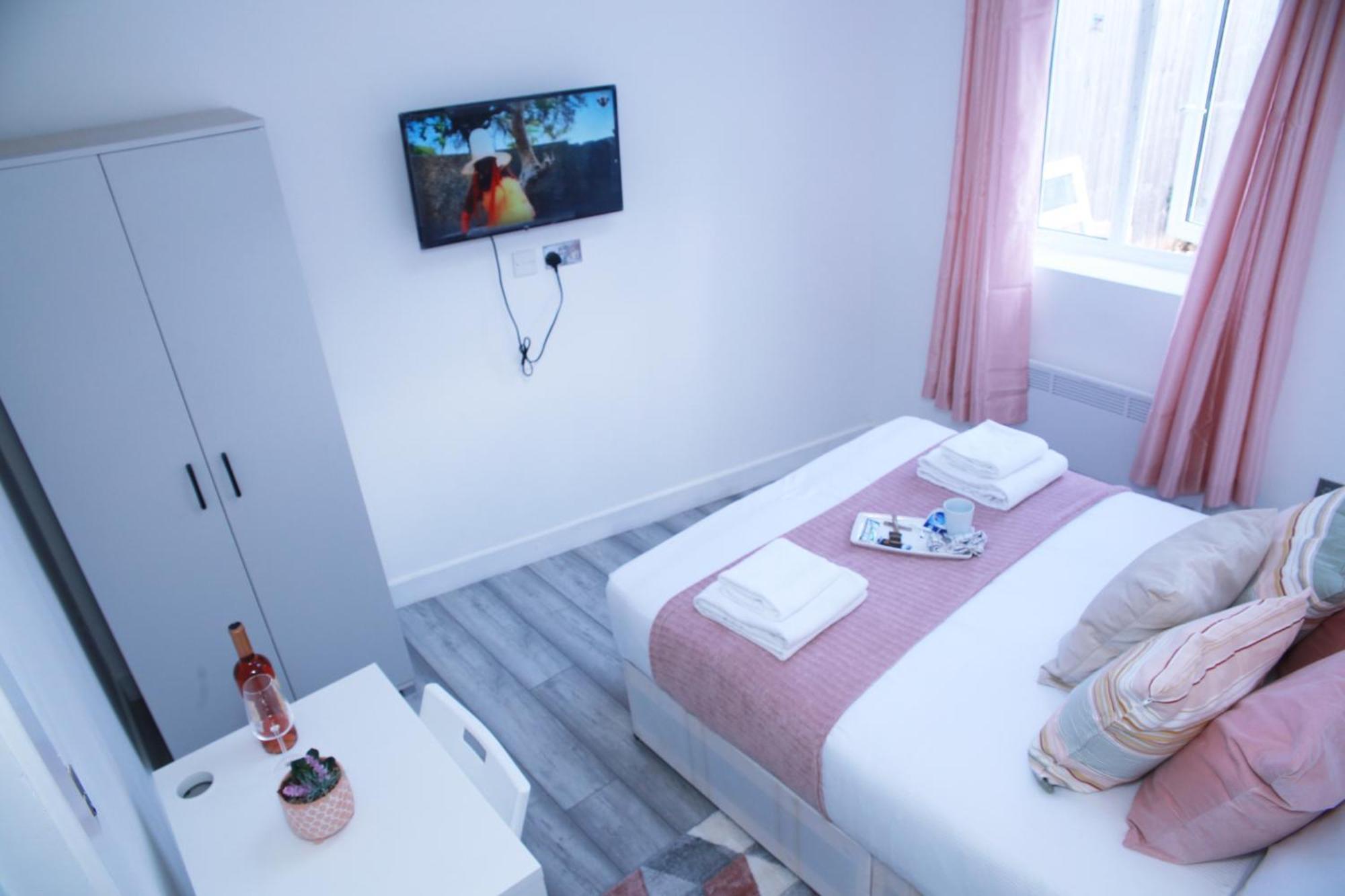 Appartement Harrow Luxury Flat With Free Parking. à Londres Extérieur photo