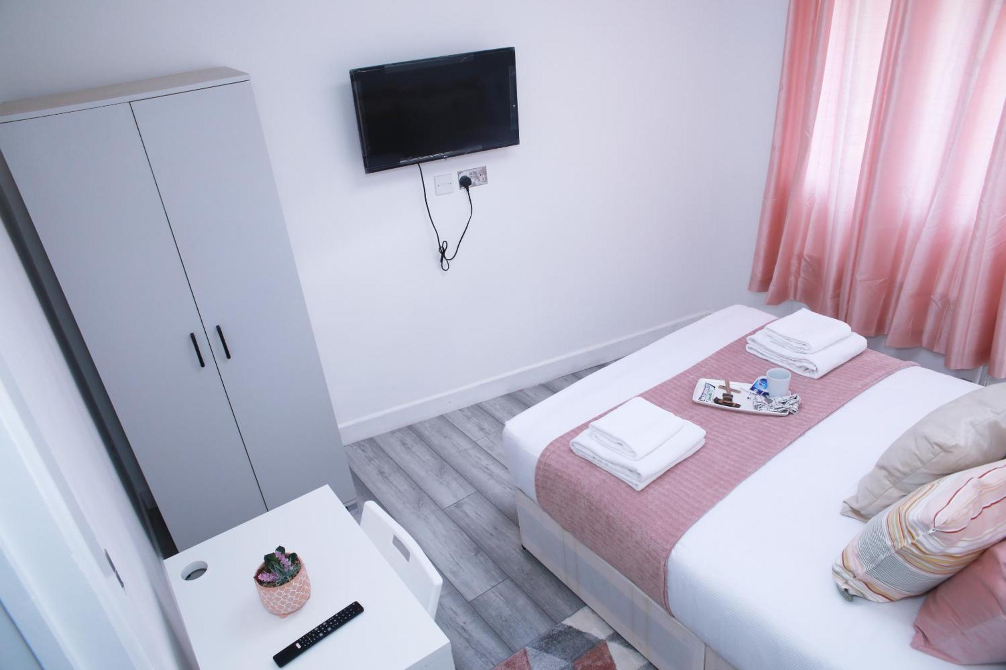Appartement Harrow Luxury Flat With Free Parking. à Londres Extérieur photo