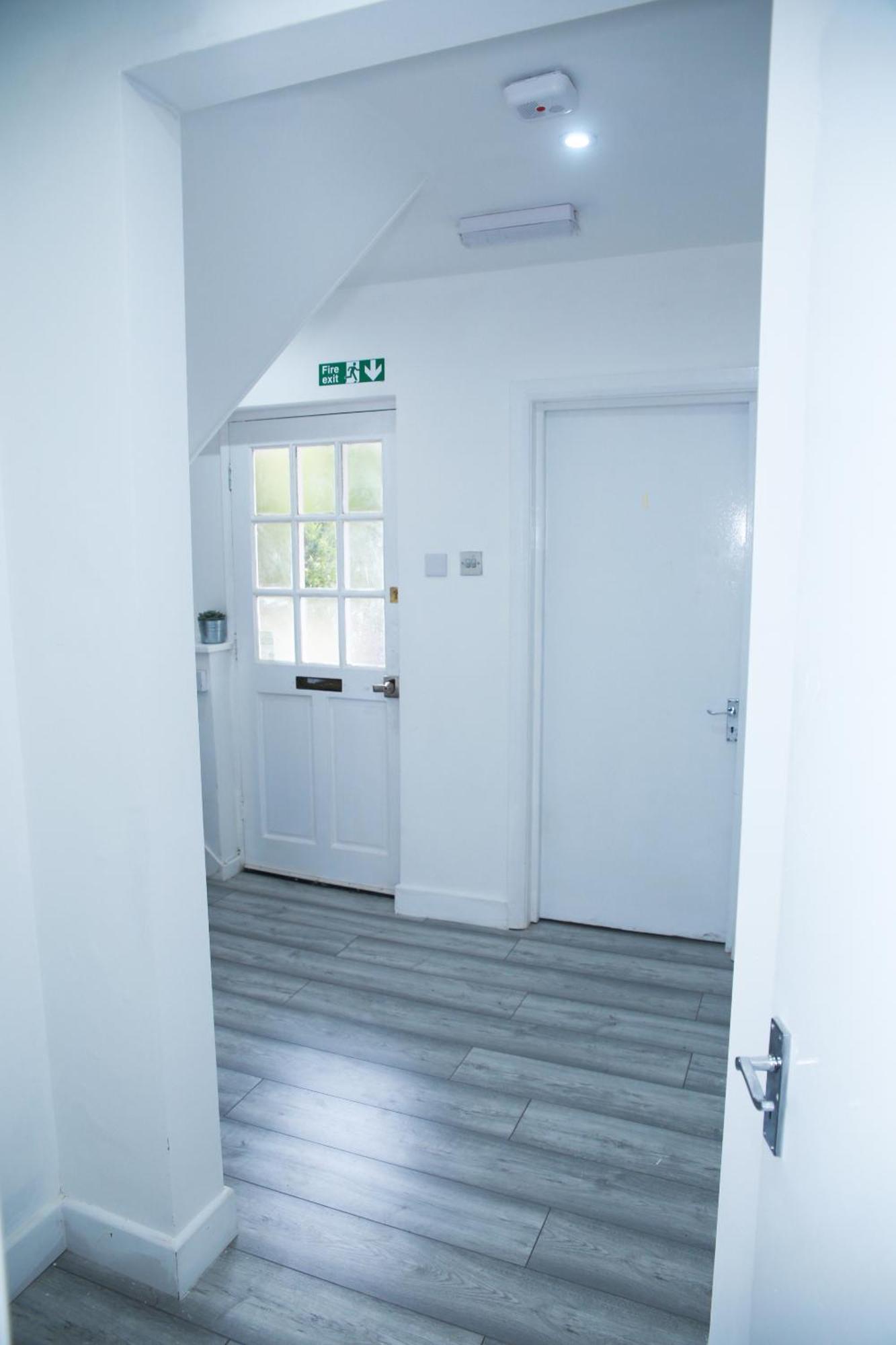 Appartement Harrow Luxury Flat With Free Parking. à Londres Extérieur photo